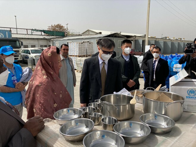 Makataong suplay, ipinagkaloob ng Tsina at UNHCR sa Afghanitan_fororder_FO3d2lcWYAE-Rh8