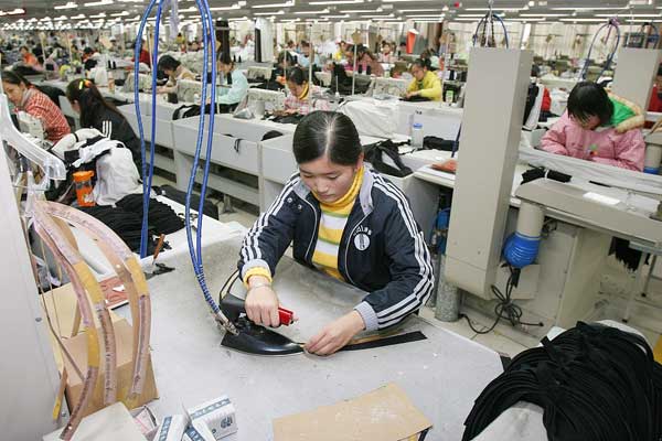 Çin’de hazır giyim sektöründe gelir artışı_fororder_VCG11434021966-(1)