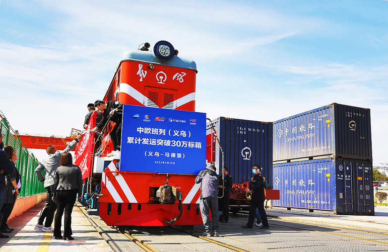 Çin ile Kuşak ve Yol ülkeleri arasındaki ticarette hızlı artış_fororder_VCG111372614661