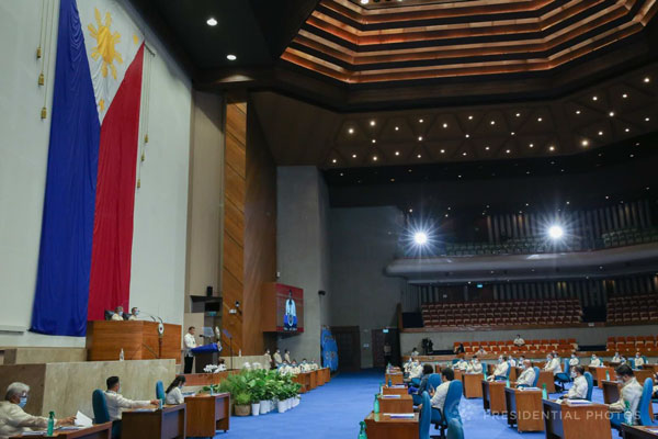 Pahayag ni Duterte sa kanyang SONA: Buhay muna bago ang lahat; nakipag-usap kay Pangulong Xi Jinping ng Tsina hinggil sa bakuna