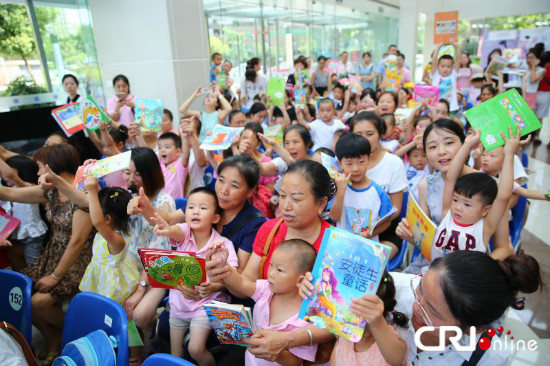 8 Little Free Libraries, binuksan sa mga SM Malls sa 7 lunsod ng Tsina